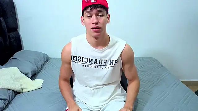Luke Muscle online show from 07-08-26, 12:31