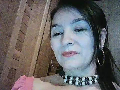 Snapshot of Anlly_garcia002 chatting on 06-03-26, 01:19 Anlly garcia002 online show from 06-03-26, 01:19
