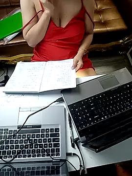 Julie-Rosee online show from 05-24-26, 03:55