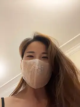 Snapshot of kiss_loo chatting on 06-12-26, 12:15 kiss loo online show from 06-12-26, 12:15