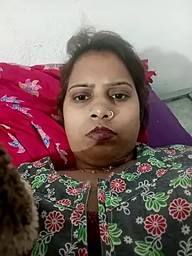 Snapshot of Pooja578 chatting on 05-25-26, 07:31 Pooja578 online show from 05-25-26, 07:31