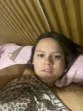 Snapshot of Laryssinha_69 chatting on 06-30-26, 01:45 Laryssinha 69 online show from 06-30-26, 01:45