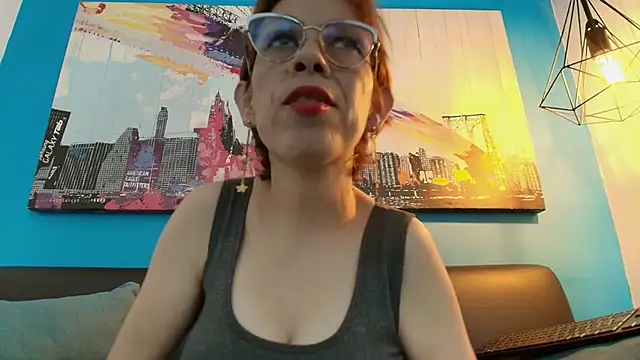 Snapshot of Madame_mature1 chatting on 06-25-26, 03:38 Madame mature1 online show from 06-25-26, 03:38
