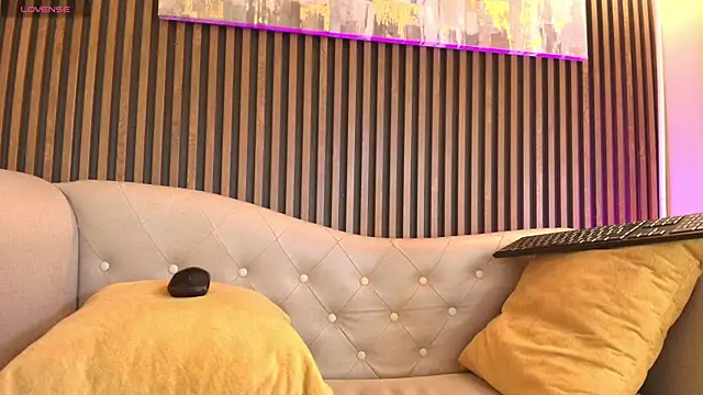 Snapshot of Madame_mature1 chatting on 07-03-26, 12:11 Madame mature1 online show from 07-03-26, 12:11