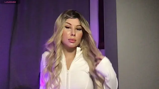 Lili Weiss online show from 06-03-26, 06:13
