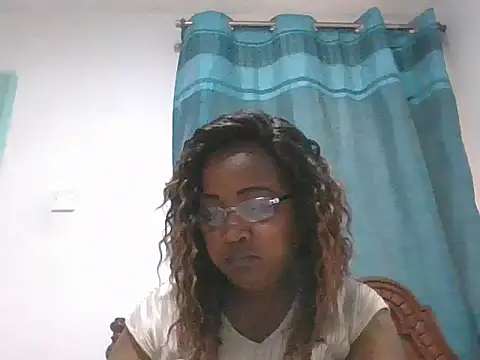 peacechloe online show from 06-25-26, 11:48