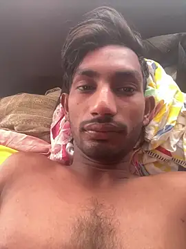 Snapshot of Roshan_78_R chatting on 05-26-26, 02:07 Roshan 78 R online show from 05-26-26, 02:07