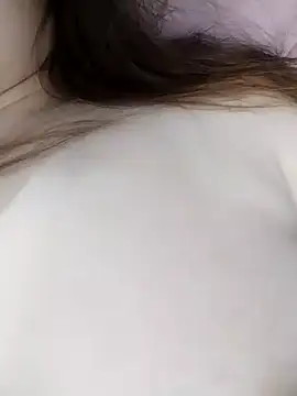 YoenLyy online show from 06-11-26, 02:22