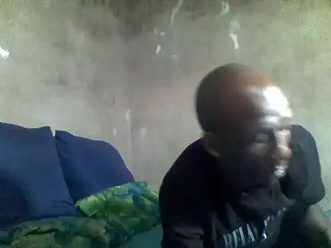 Snapshot of mommysmiley1234 chatting on 06-12-26, 05:17 mommysmiley1234 online show from 06-12-26, 05:17