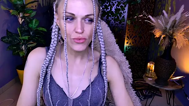 Snapshot of DianaRosi chatting on 05-25-26, 09:26 DianaRosi online show from 05-25-26, 09:26