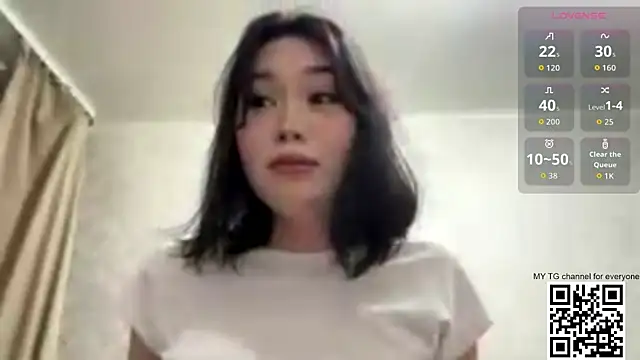Snapshot of LilowNax chatting on 07-15-26, 06:35 LilowNax online show from 07-15-26, 06:35