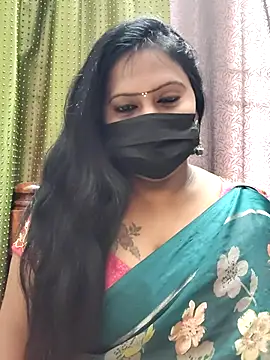 Snapshot of Meera_mia chatting on 06-14-26, 09:22 Meera mia online show from 06-14-26, 09:22
