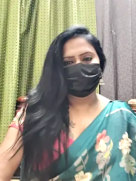 Snapshot of Meera_mia chatting on 06-14-26, 11:40 Meera mia online show from 06-14-26, 11:40