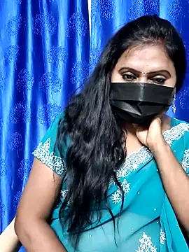 Snapshot of Meera_mia chatting on 06-20-26, 07:05 Meera mia online show from 06-20-26, 07:05