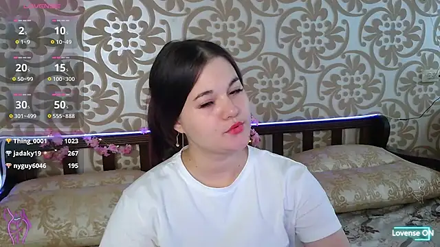 Snapshot of ElisesMuse chatting on 06-21-26, 01:46 ElisesMuse online show from 06-21-26, 01:46