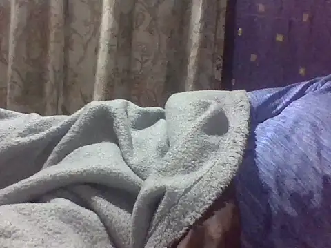 Snapshot of Roystone3 chatting on 06-14-26, 12:41 Roystone3 online show from 06-14-26, 12:41