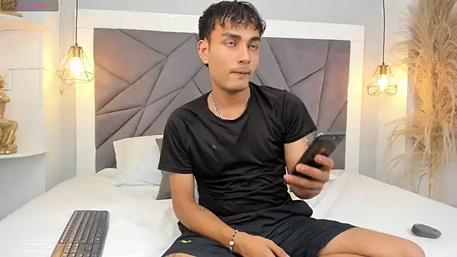 Snapshot of LiamBlake_ chatting on 05-28-26, 05:49 LiamBlake online show from 05-28-26, 05:49
