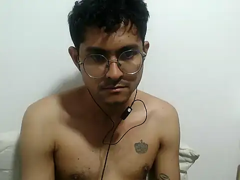 xanderlover online show from 06-24-26, 11:48