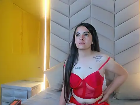 lauraura online show from 05-26-26, 08:21