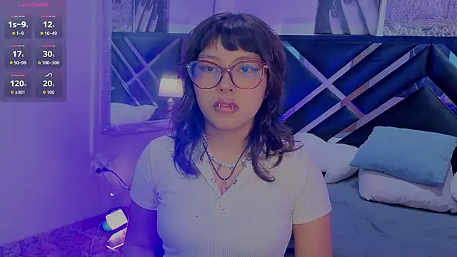 Snapshot of hannita_01 chatting on 07-15-26, 11:59 hannita 01 online show from 07-15-26, 11:59