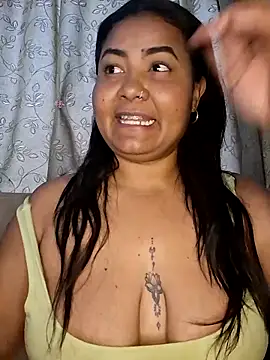 Snapshot of DEISY_8670 chatting on 06-21-26, 11:13 DEISY 8670 online show from 06-21-26, 11:13