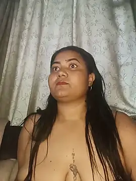 Snapshot of DEISY_8670 chatting on 06-22-26, 11:07 DEISY 8670 online show from 06-22-26, 11:07