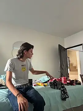Liamdelrey online show from 06-11-26, 01:31
