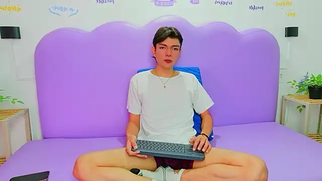 Liamdelrey online show from 07-03-26, 03:24
