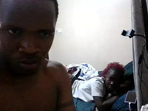 tinyy-bee online show from 06-01-26, 12:18