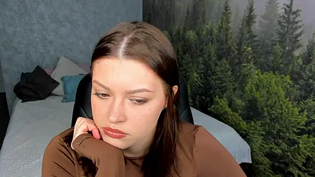 Snapshot of Maya-Mimi chatting on 06-11-26, 01:05 Maya-Mimi online show from 06-11-26, 01:05