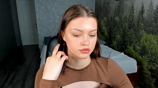 Snapshot of Maya-Mimi chatting on 06-11-26, 02:53 Maya-Mimi online show from 06-11-26, 02:53