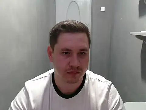 Snapshot of Max_Marlyn chatting on 05-30-26, 05:48 Max Marlyn online show from 05-30-26, 05:48