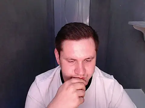 Snapshot of Max_Marlyn chatting on 06-10-26, 11:42 Max Marlyn online show from 06-10-26, 11:42