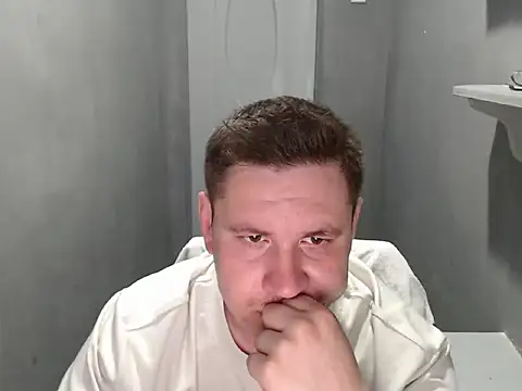 Snapshot of Max_Marlyn chatting on 06-29-26, 04:41 Max Marlyn online show from 06-29-26, 04:41