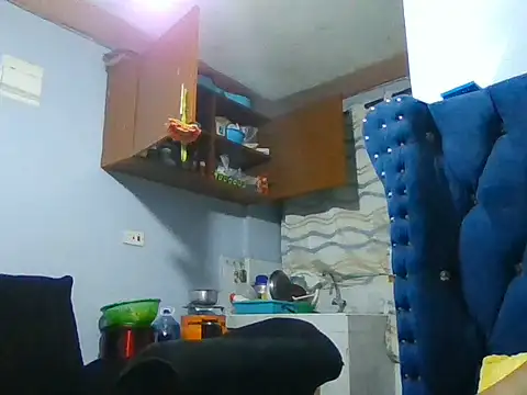 Snapshot of prettycaterina chatting on 06-02-26, 05:37 prettycaterina online show from 06-02-26, 05:37