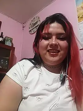 Snapshot of curvy_latina chatting on 06-28-26, 05:57 curvy latina online show from 06-28-26, 05:57