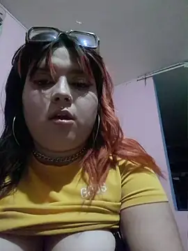 Snapshot of curvy_latina chatting on 07-08-26, 05:12 curvy latina online show from 07-08-26, 05:12