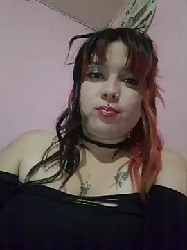 Snapshot of curvy_latina chatting on 07-23-26, 03:59 curvy latina online show from 07-23-26, 03:59