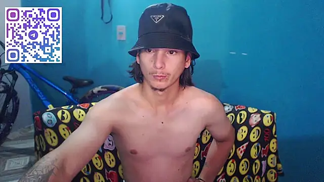 Snapshot of MrKingsaintx chatting on 06-22-26, 03:25 MrKingsaintx online show from 06-22-26, 03:25