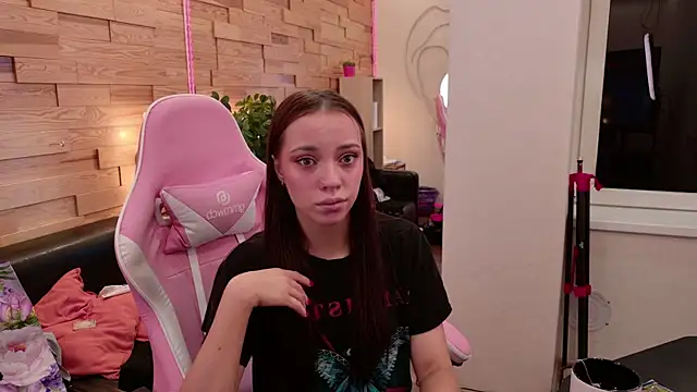 Zoey Neal online show from 07-11-26, 03:42
