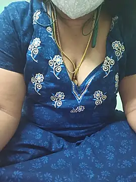 Tamil-kaviya98 online show from 06-18-26, 08:58