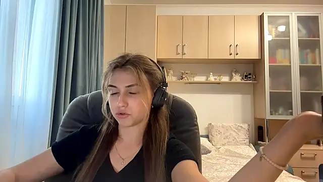 Snapshot of CameTruce chatting on 07-05-26, 04:14 CameTruce online show from 07-05-26, 04:14