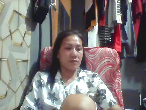 Snapshot of pinayheartaker chatting on 05-27-26, 05:43 pinayheartaker online show from 05-27-26, 05:43