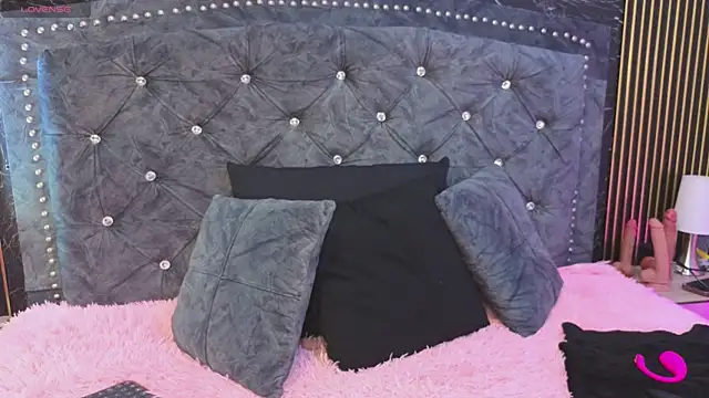 AlexandraNoxx online show from 07-15-26, 11:48