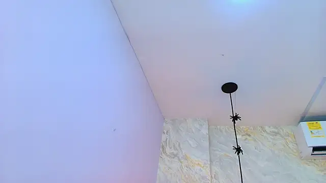 ariana florez  online show from 06-30-26, 07:04