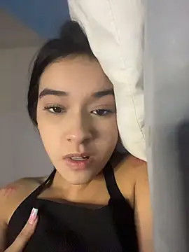 Snapshot of MiaPortmass_ chatting on 07-16-26, 03:34 MiaPortmass online show from 07-16-26, 03:34