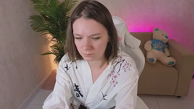 kira hatti online show from 06-10-26, 09:08