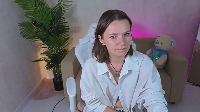 kira hatti online show from 06-27-26, 12:33