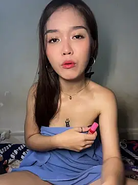 Snapshot of kendra_zz chatting on 07-05-26, 04:19 kendra zz online show from 07-05-26, 04:19