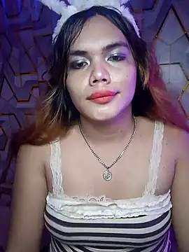 Snapshot of mikhay101 chatting on 06-10-26, 05:45 mikhay101 online show from 06-10-26, 05:45